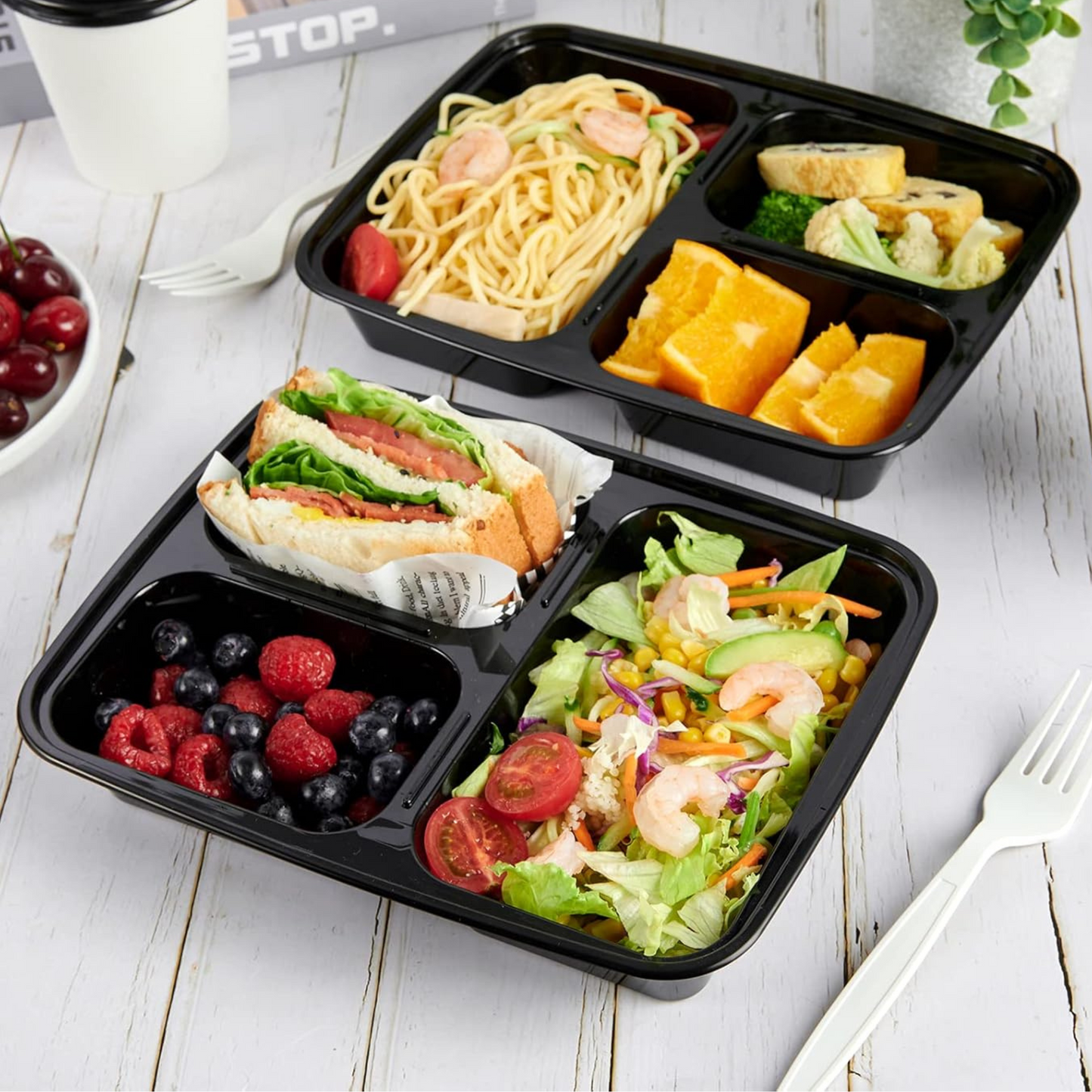 Heavy Duty 39 oz. 3 Compartment Rectangular Microwavable Container with Lid - 150/Case